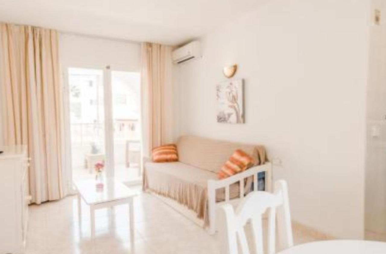 Apartamentos Torres Cardona Cala Llonga  Exterior photo