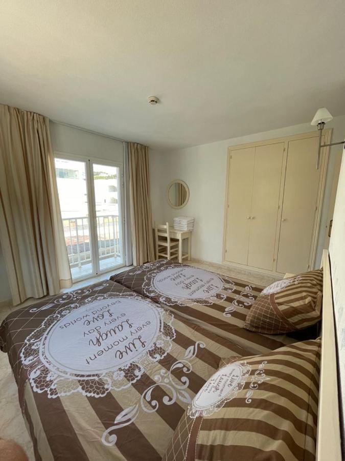 Apartamentos Torres Cardona Cala Llonga  Exterior photo