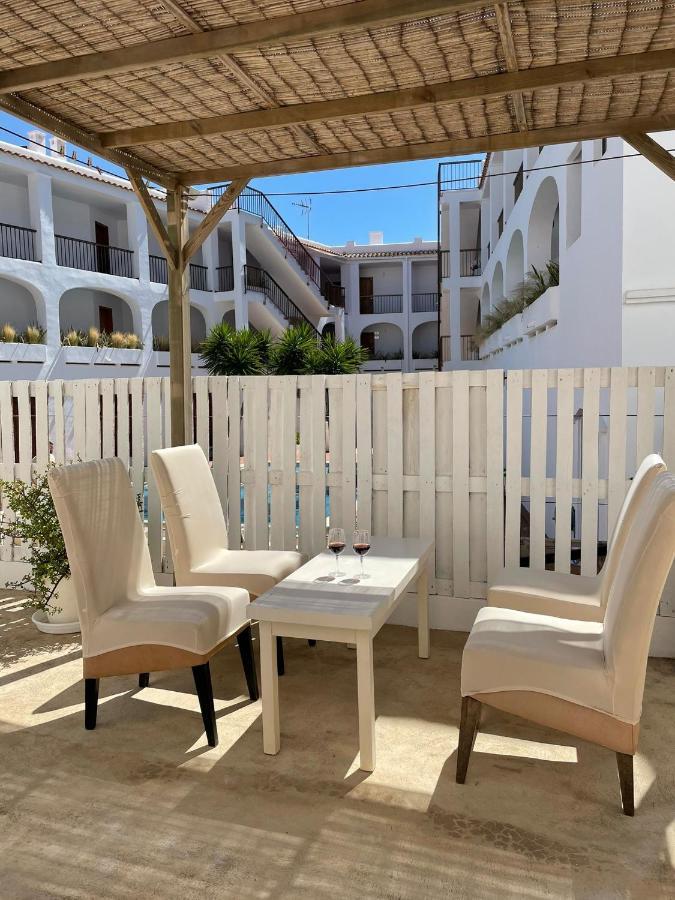 Apartamentos Torres Cardona Cala Llonga  Exterior photo