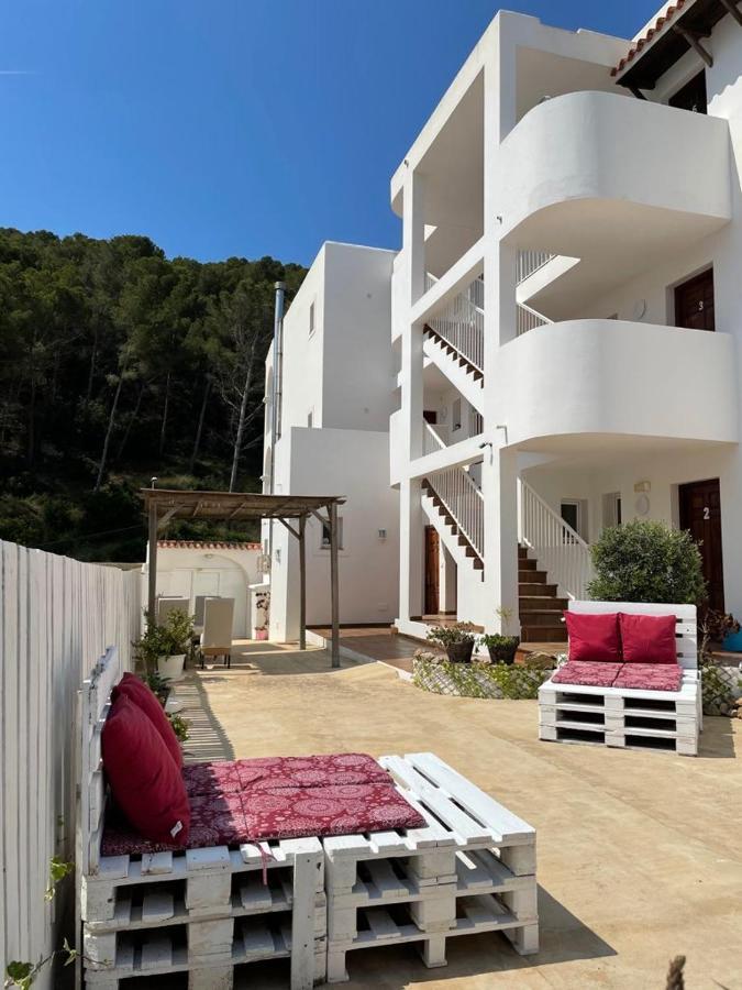 Apartamentos Torres Cardona Cala Llonga  Exterior photo